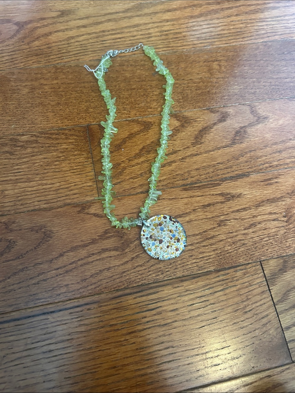 Source Unknown Lime Green Chip-Bead Necklace with Round Mosaic Pendant
